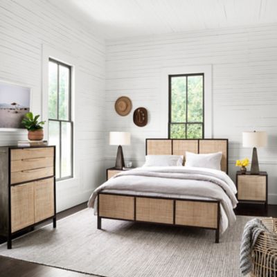 Shown in Black Wash with Natural Cane color, in use