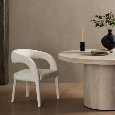 Shown in Omari Natural color, in use