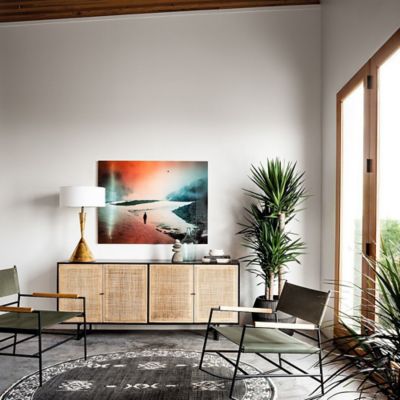 Shown in Black Wash Mango with Natural Cane color, in use