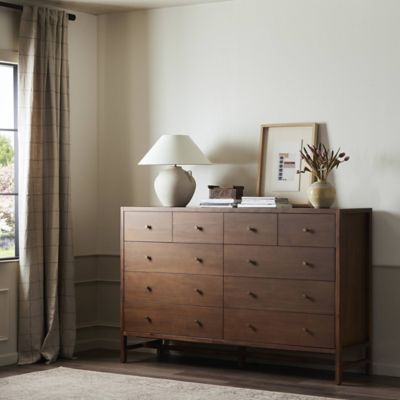 Shown in Saddle Tan Veneer color, in use