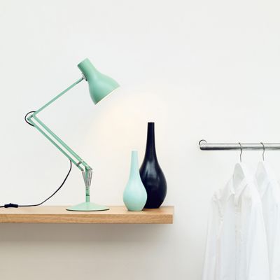 Shown in Seagrass finish