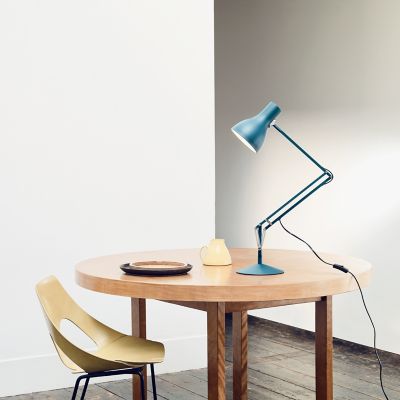 Shown in Saxon Blue finish