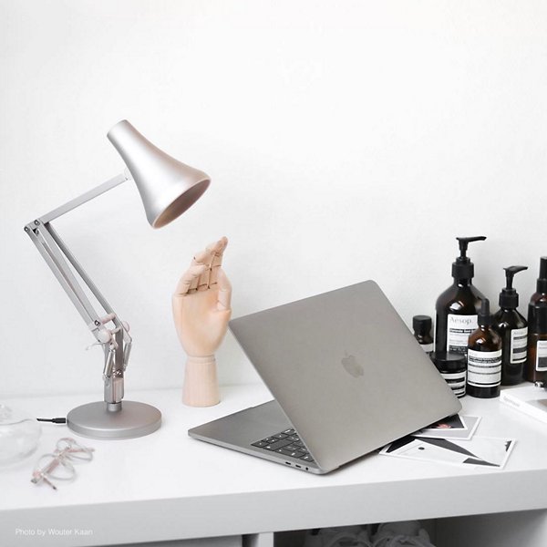 90 Mini Mini LED Desk Lamp