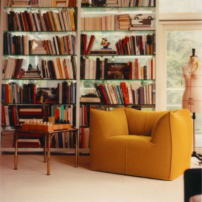 Shown in Sila Ochre color, in use