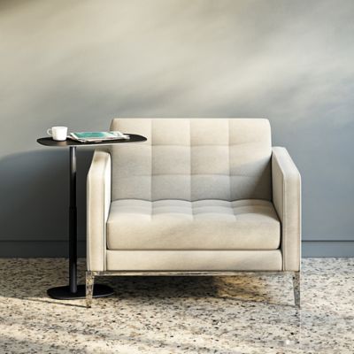 Shown in Pepper finish, in use