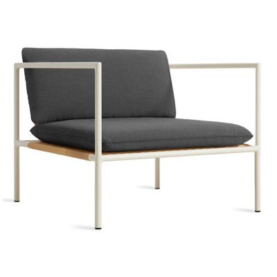 Dog Days Outdoor Lounge Chair