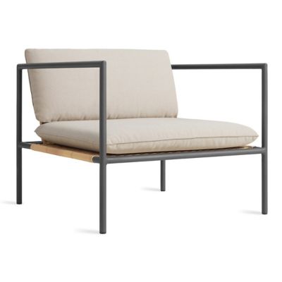 Dog Days Outdoor Lounge Chair