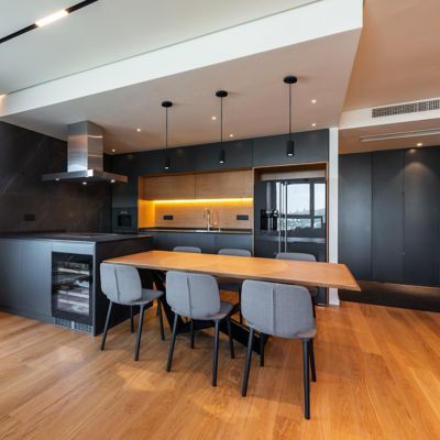 Shown in Black finish, in use