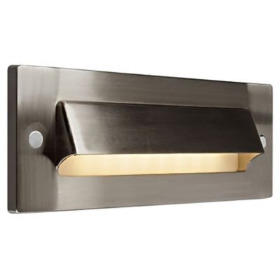 Horizontal Cove Step Light