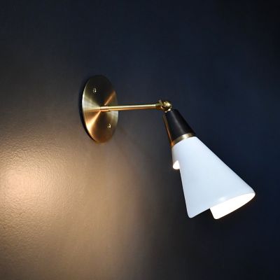 MAGARI WALL LAMP