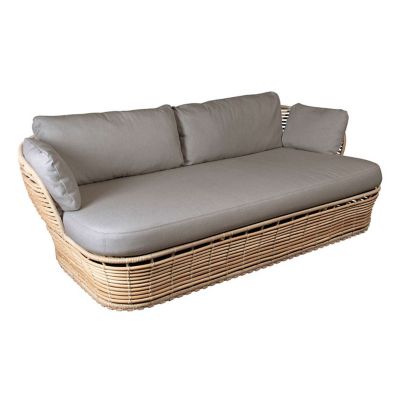 haakje naald verticaal Basket Outdoor Sofa by Cane-line at Lumens.com