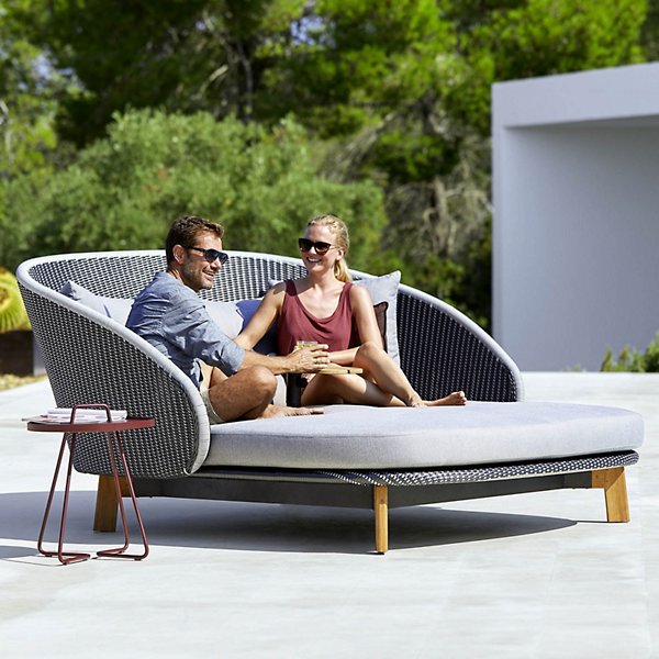 Peacock Daybed