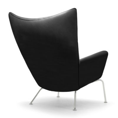 CH445 Wing Lounge Chair by Carl Hansen at