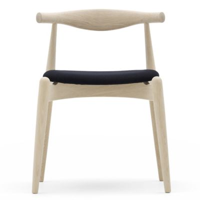 CH20 Elbow Chair Upholstered Carl Hansen & Søn Frame Oak Soaped Seat Leather Thor 325