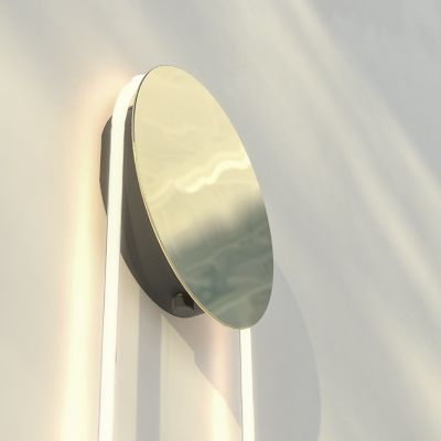 Shown in Mirror finish, Detail view