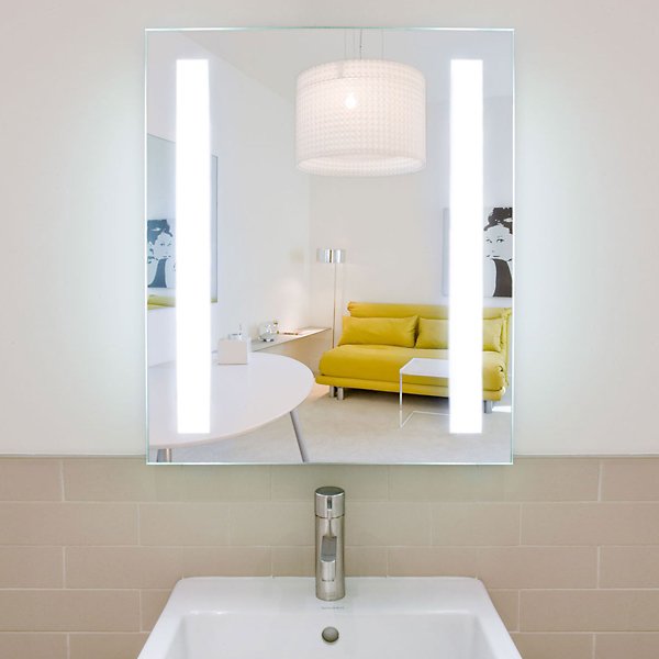 Fusion Lighted Mirror with AVA