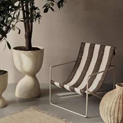 Shown in Cashmere and Off-white with Chocolate color, in use