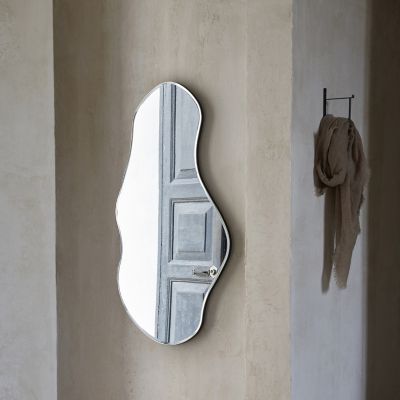Shown in Dark Chrome frame color, in use