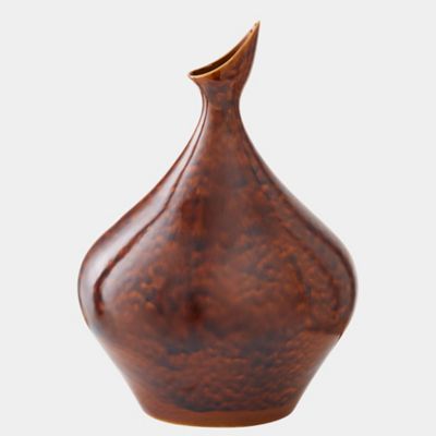 Demure Vase