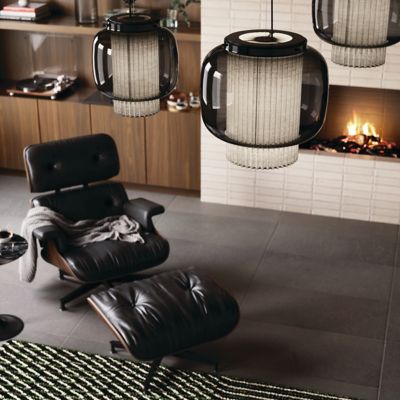 Shown in 2100 Leather Black fabric with Oiled Walnut frame finish