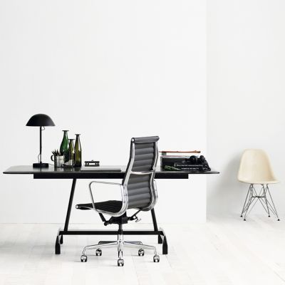 Eames Aluminum Group Executive Chair with