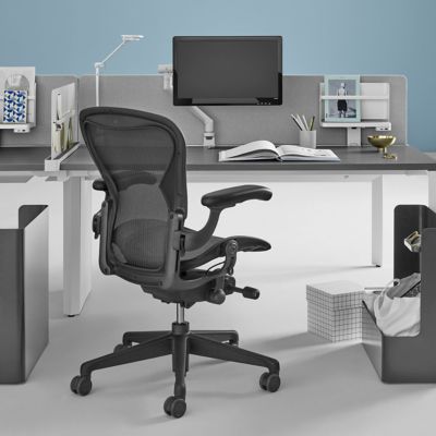 Shown in Graphite/Graphite base finish, in use