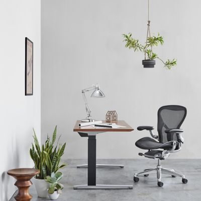 Shown in Black/Polished Aluminum color