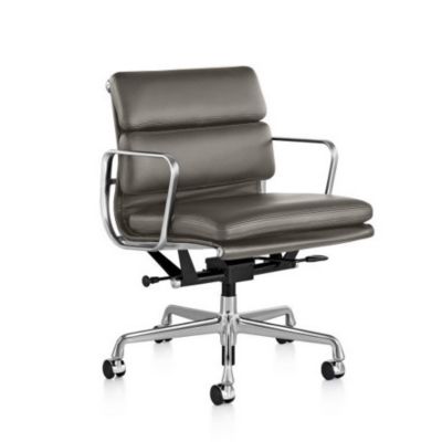 Eames Soft Pad Management Chair