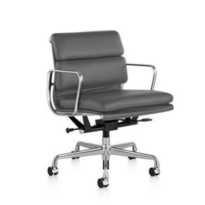 Eames Soft Pad Management Chair