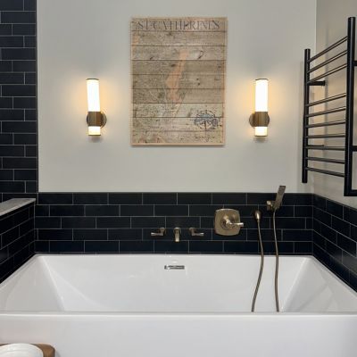 Facet Vertical LED Vanity Light