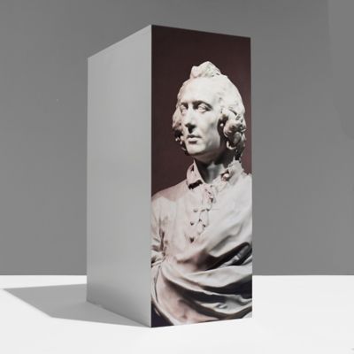 Bust of an Englishman Apple Box
