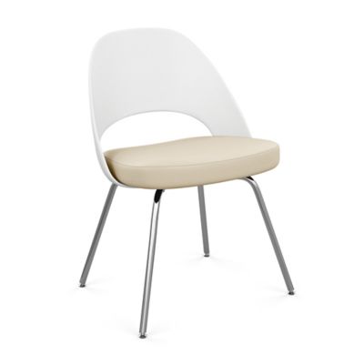 Saarinen Executive Chair with Plastic Back