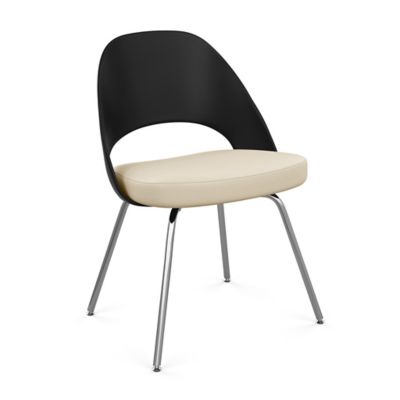 Saarinen Executive Chair with Plastic Back