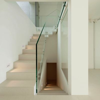 Shown in White finish, Horizontal option, in use