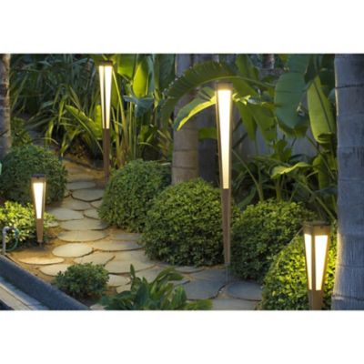 Lanai Solar LED Torch Light by Les Jardins at