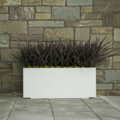 Shown in Cloud White color, Mondo Triple, 40-gallon size, in use