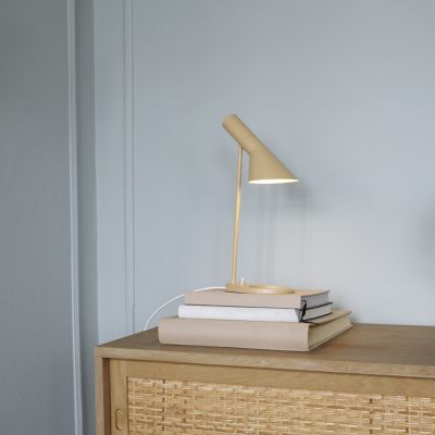 Shown in Warm Sand finish, in use