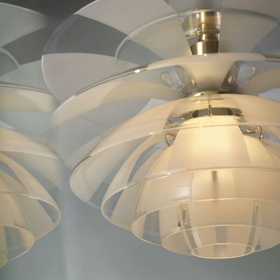 Shown in Clear and Matte glass color, Detail shot