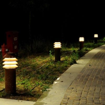 Shown in Corten finish, in use