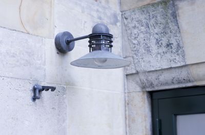 Nyhavn Outdoor Wall Sconce by Louis Poulsen at Lumens.com