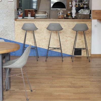 Hauteville Bar Chair, In use