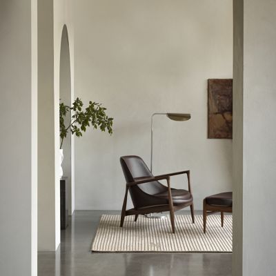 Shown in Dakar 0329 color, in use