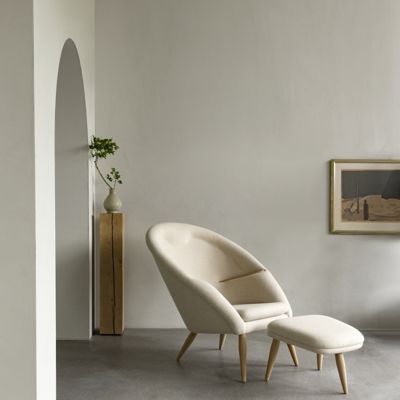 Shown in Hallingdal 0200 color, in use
