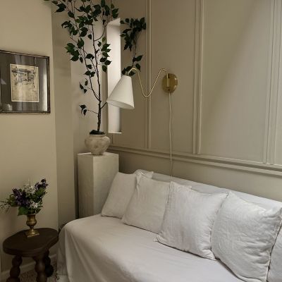 Onda Plug-in Wall Sconce