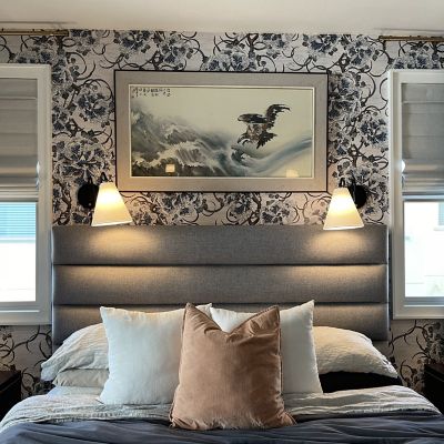 Onda Plug-in Wall Sconce