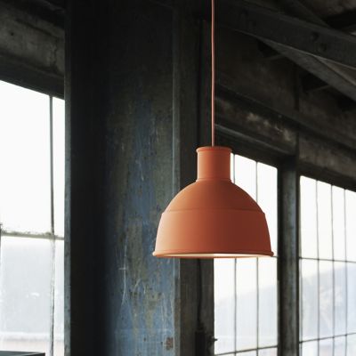 Shown in Terracotta shade color, in use