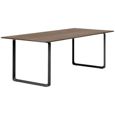 70/70 Table