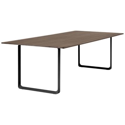 70/70 Table