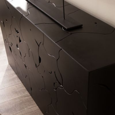 Shown in Black color, Detail shot