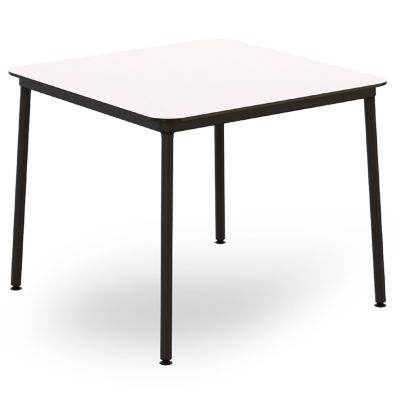 Hub Outdoor Dining Table